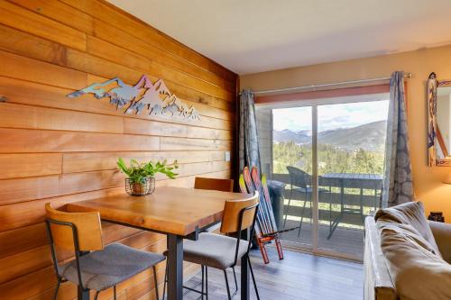 Silverthorne Townhome with Deck 4 Mi to Marina in Silverthorne, USA