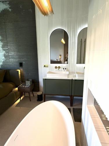 537 Saint Emilion - Luxury Guest House in Saint-Laurent-des-Combes