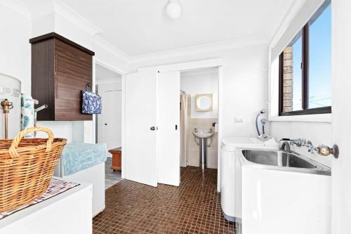 45 Hillside Cres Beach House in Kianga