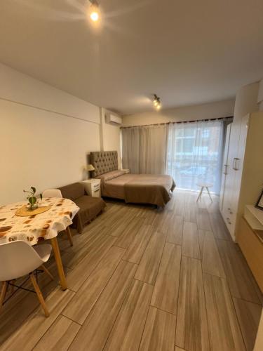 Guestroom, Calido monoambiente en el corazon de Buenos Aires in San Cristóbal