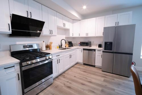 Modern 2BR2BA Home Near USC Walk to Campus, Los Angeles (photo 10)