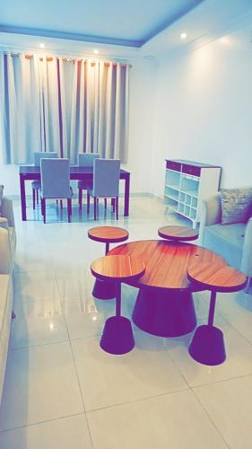 فيلا بغرفة نوم ومجلس ومسطح اخضر - Al-Khobar