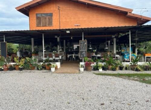 AJ Pizza and Steakhouse in Kuchinarai