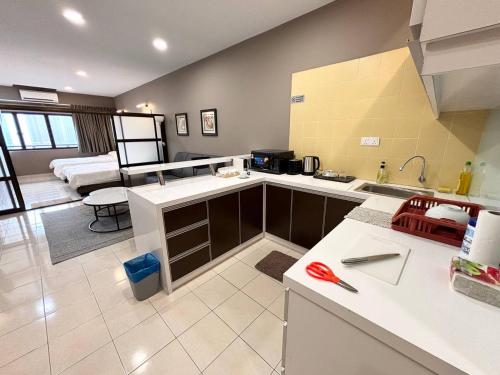 Cempaka Apartment 2Queen 4Pax  5 - image 13