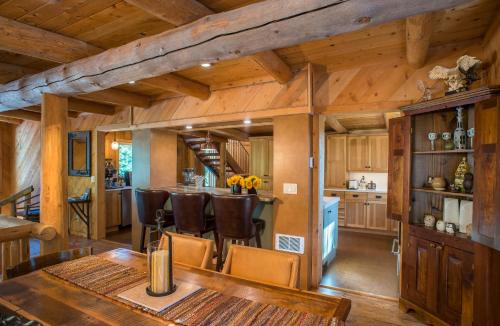 Jackson Hole Hideout - 식음료(F&B)