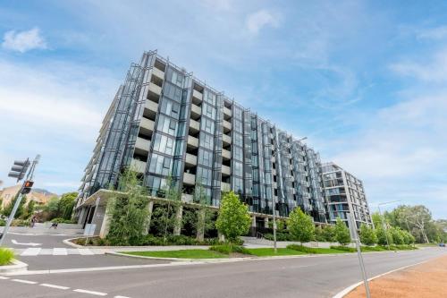 CBR CBDStylish 2BR Parkside Retreat w 2 parking - image 3