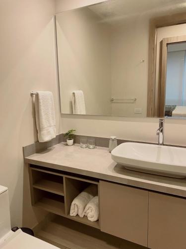 Luxury Apartment Leparc Residences - image 5