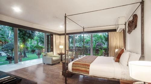 Villa With Private Pool