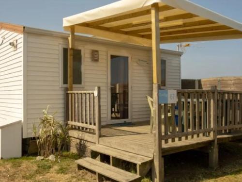 Mobil Home avec Terrasse pour 3 Personnes - API-1-52-691 - Camping - Saint-Michel-Chef-Chef