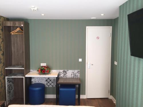 オールド ニッケル ホテル