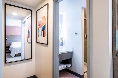 Rolo Beach Hotel near Bonnet House Museum & Gardens