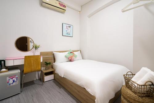 room detail thumbnail 0