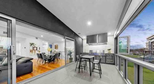 Lakeview Luxury in 卡羅林斯溫泉