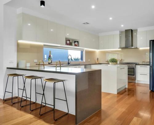 Lakeview Luxury in 卡羅林斯溫泉