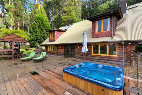 鹰巢山度假奢华山林小屋图片