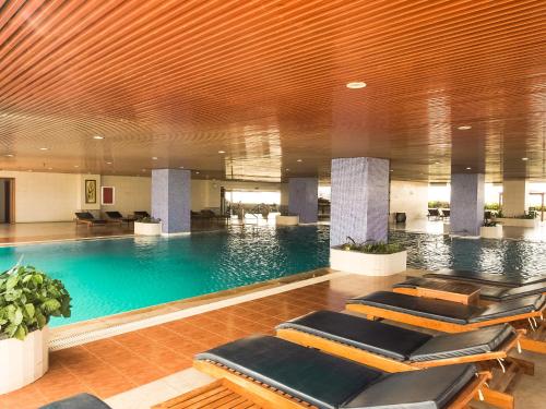 スイミングプール, ドン チャン パレス ホテル & コンベンション (Don Chan Palace Hotel & Convention) in リバーフロント