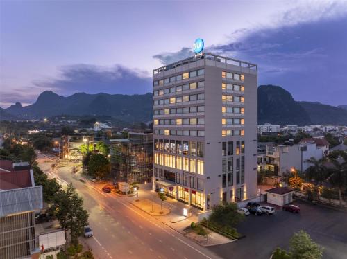Tru by Hilton Hoa Binh City Centre, Hòa Bình