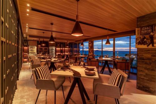 مطعم, Howard Johnson by Wyndham Pattaya JC in نا جومتيين