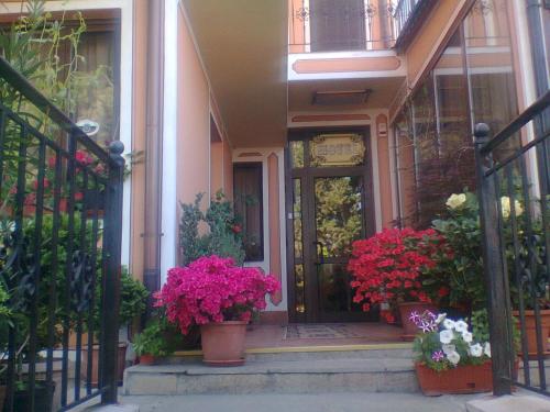 Hotel Alafrangite - image 13