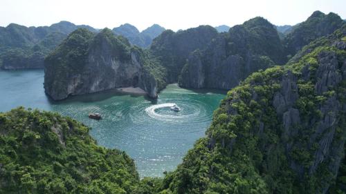 Luxury Yacht Ha Long Bay - Vietyacht Club - 주변 환경