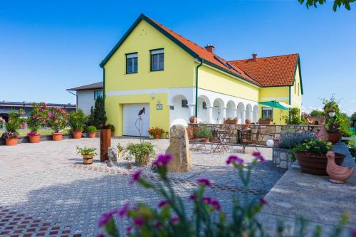 Appartementhaus Freiler in Mörbisch am See, Österreich