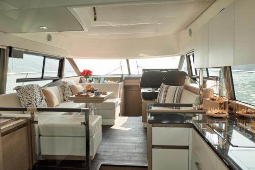 Luxury Yacht Ha Long Bay - Managed by Vietyacht Club - image 5
