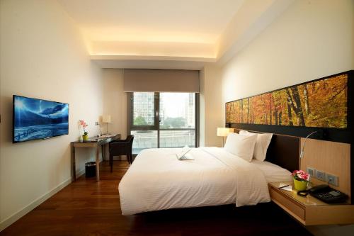 room detail thumbnail 1