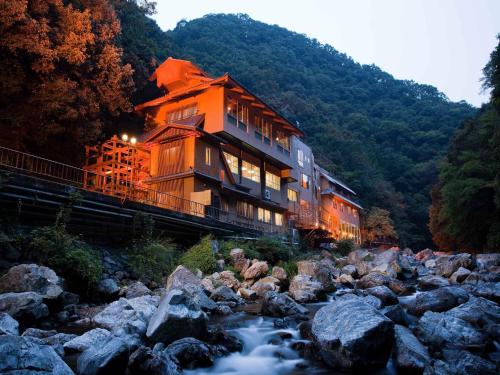 高槻哈南諾薩托溫泉山水館(Hananosato Onsen Sansuikan ...