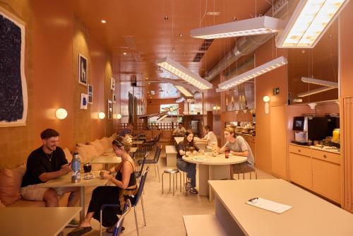 Előcsarnok, Latroupe Poblenou Beach in Barcelona