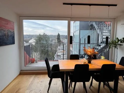 Großzügiges Dachterrassen-Appartment mit Klimaanlage und wunderbarem Ausblick über ganz Wien in Wien, Österreich