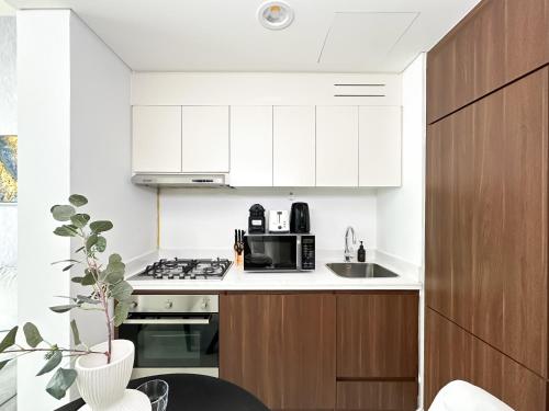 Trophy - Springs Suite with Cozy Balcony Garden, Dubai (Foto 2)