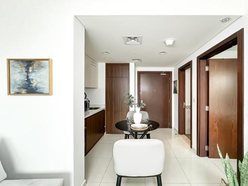 Trophy - Springs Suite with Cozy Balcony Garden, Dubai (Foto 7)