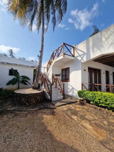 Amini Villa, Kiwengwa