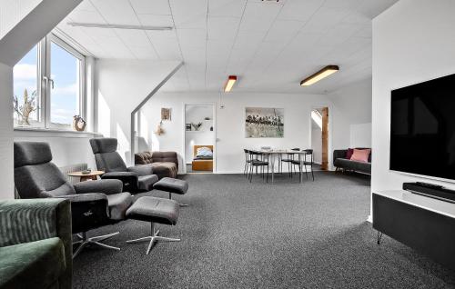 Pet Friendly Home In Spøttrup With Wifi in สคีฟ