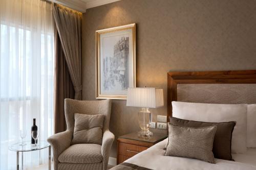 room detail thumbnail 0