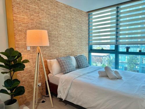 Chic 1-BR at Uptown BGC, Manila