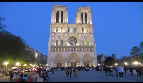 NEW appartement au cœur de Paris, Paříž