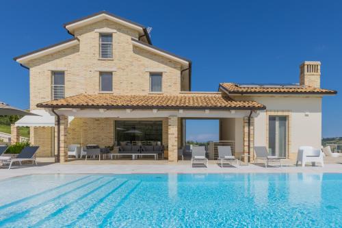 Villa Angela in Monterubbiano