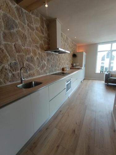 Mediterranean apartment with home theater in 波德格拉溫