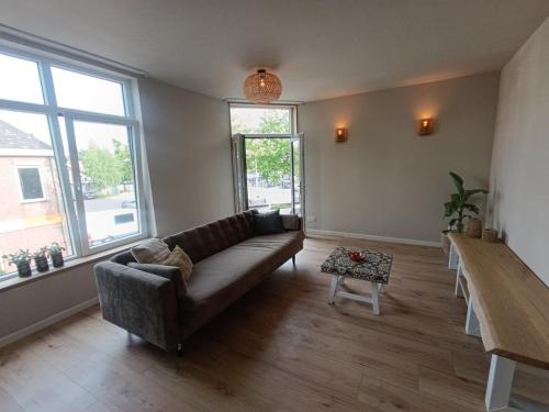 Mediterranean apartment with home theater in 波德格拉溫