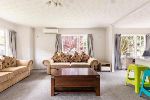 Home away from home 4 bedroom 2 bathrooms in Upper Hutt