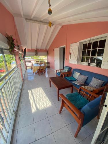 Haut de villa 3 chambres - Location saisonnière - Sainte-Anne