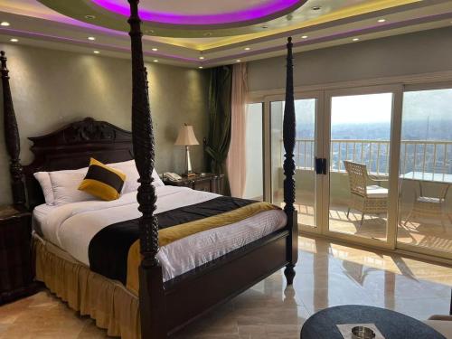 The Nile Palace Hotel near Függőtemplom