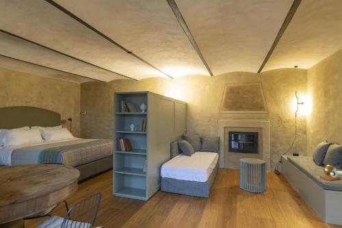 Borgo Isolabella - Wine & Vermouth Relais in Loazzolo