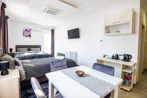 Mirage rooms -Subotica,Bolmanska 31 in Novi Grad