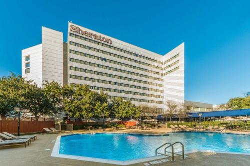 Sheraton North Houston at George Bush Intercontinental - image 12