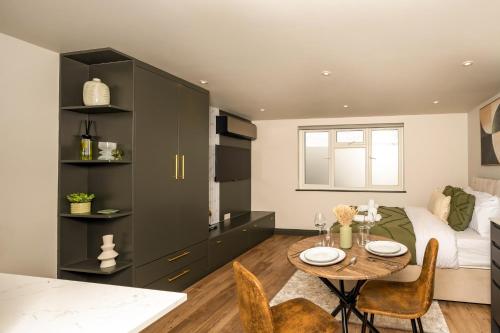 Chic Studio Easy City Links | Perfect Stay | Wifi - image 13