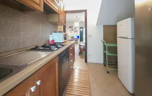 köök, 5 Bedroom Stunning Home In Vico Del Gargano in Vico del Gargano