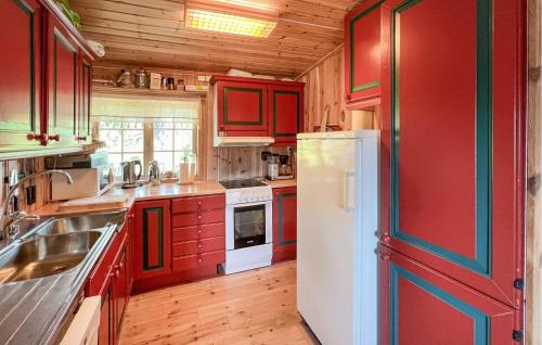廚房, Beautiful Home In Sjusjøen With Sauna in 斯幽斯耶恩