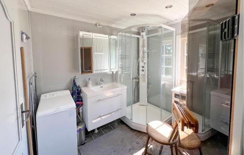 衛浴, Beautiful Home In Sjusjøen With Sauna in 斯幽斯耶恩